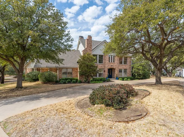 1435 Travis Cir N, Irving, TX 75038