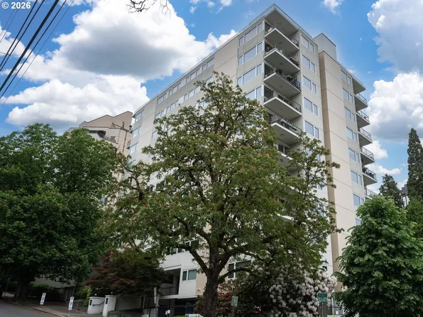 2211 SW Park Pl Unit 102, Portland, OR 97205
