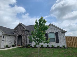 970 Lakeview Dr #31, Centerton, AR 72719