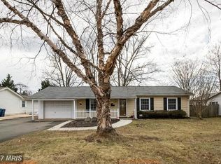 305 W Ash Rd, Sterling, VA 20164