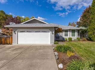 3457 Eloquence Ave, Medford, OR 97504