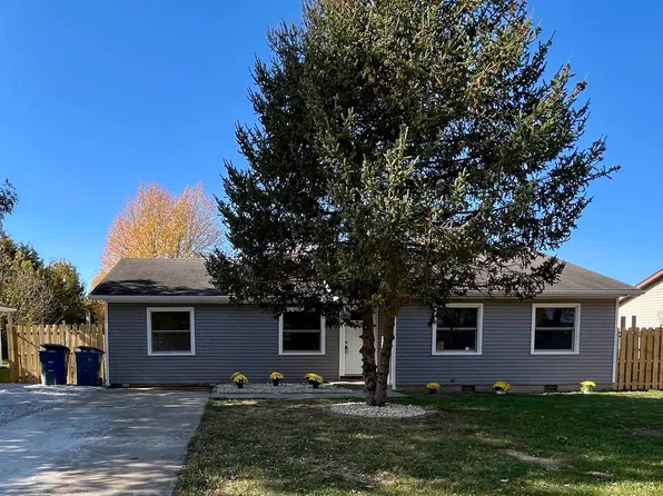 804 S 10th St, Gas City, IN 46933