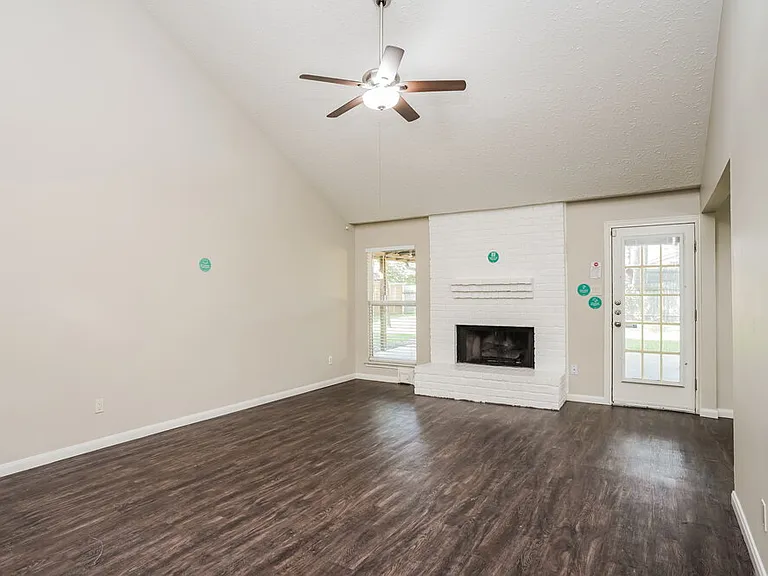 11918 Cottonwood Ln — Photo 6