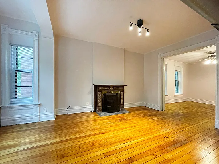 1434 N North Park Ave #2 — Photo 4