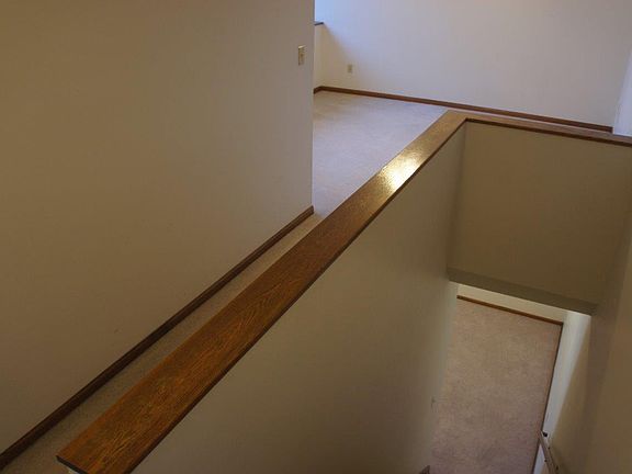 5th image of 1223 Pecks Woods Dr