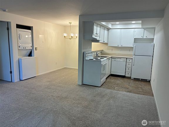 5th image of 21301 52nd Avenue W #B111