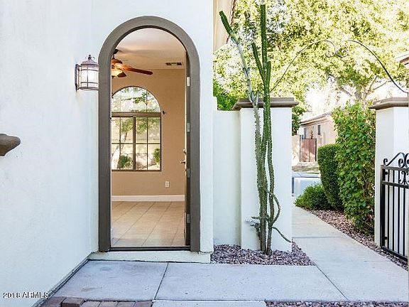 Entrance to Casita Cari Hall