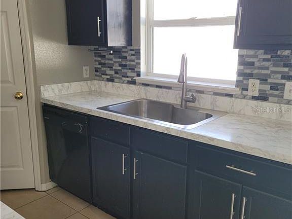 5th image of 19 Sawfish Ln