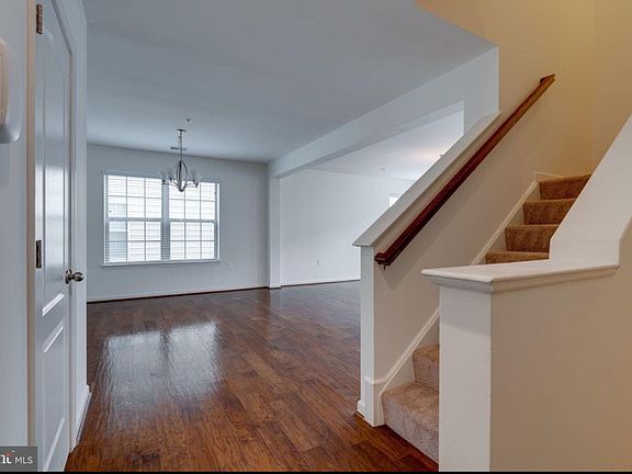 3rd image of 3705 Chippendale Cir