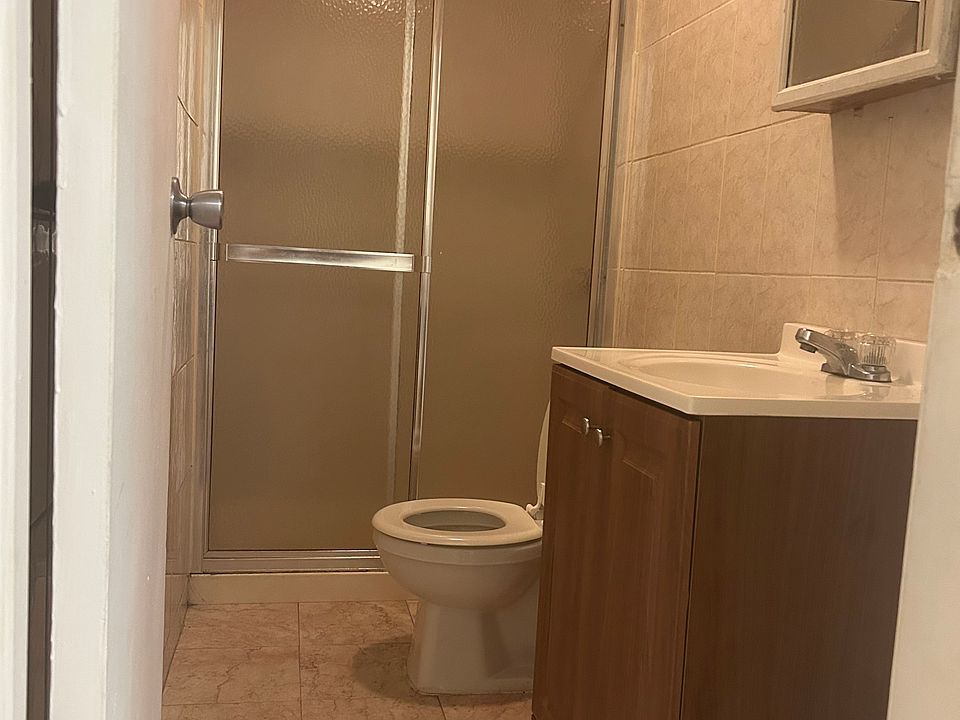 1st image of 304 Wade Rd #4