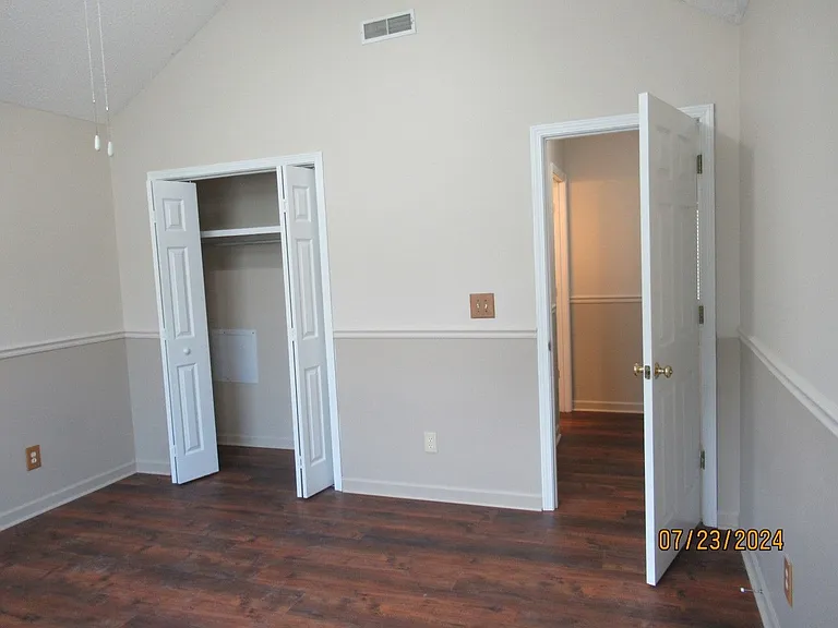 3590 Oleander Dr — Photo 22