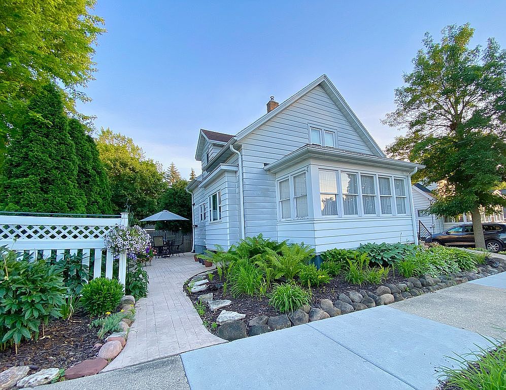 1009 Wisconsin St, Watertown, WI 53094 Zillow