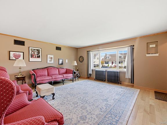 5th image of 228 Atlantic Avenue