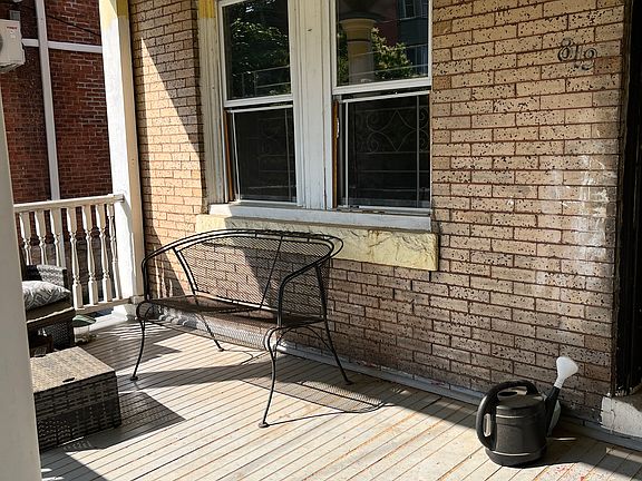 2nd image of 819 S Saint Bernard St Floor 1