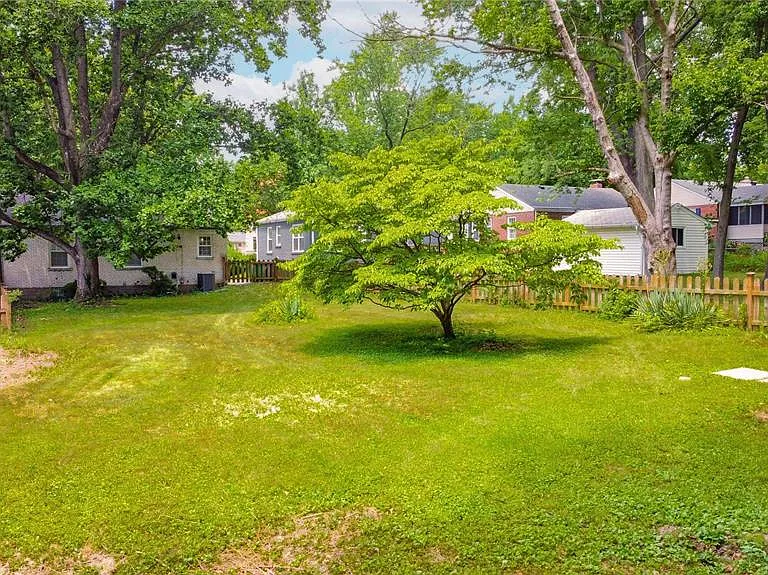 330 Calvert Ave — Photo 29