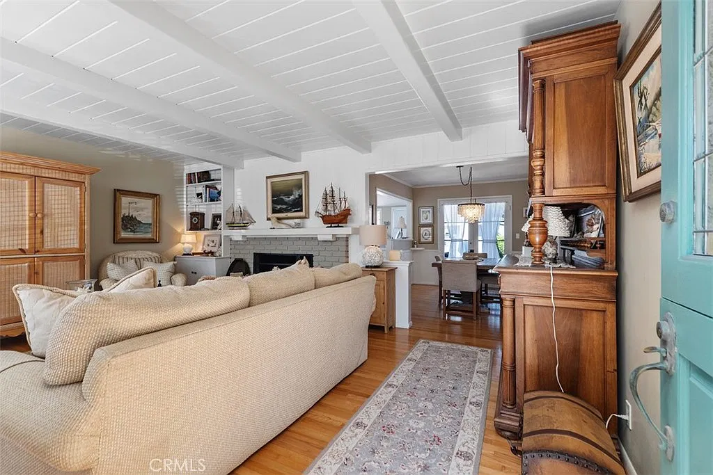 3 bed, 1433 sqft, $12,500 — Photo 3