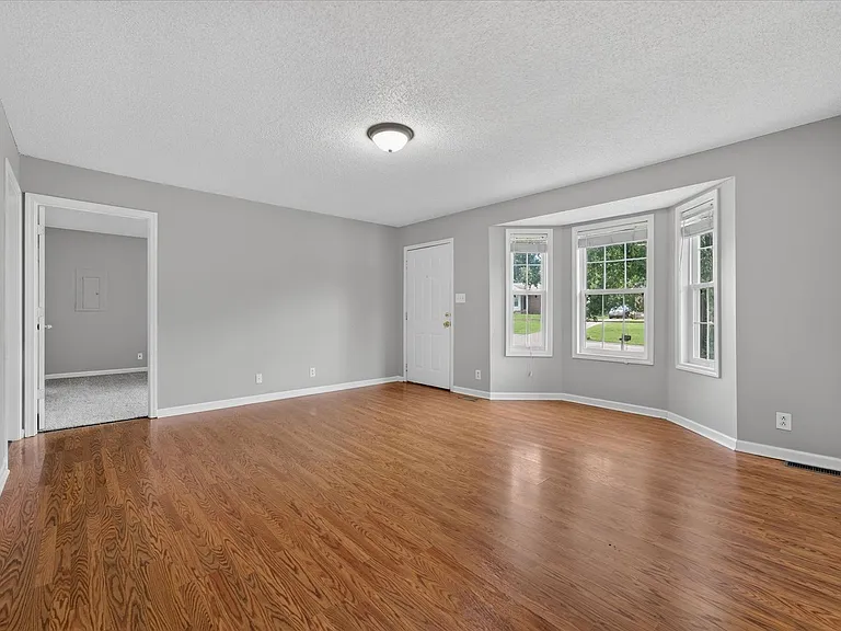 2831 Teakwood Dr — Photo 9