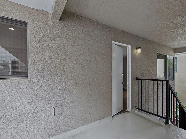 elm142 — Photo 16