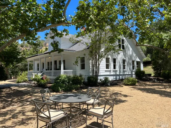 4701 Wallace Creek Road, Healdsburg, CA 95448