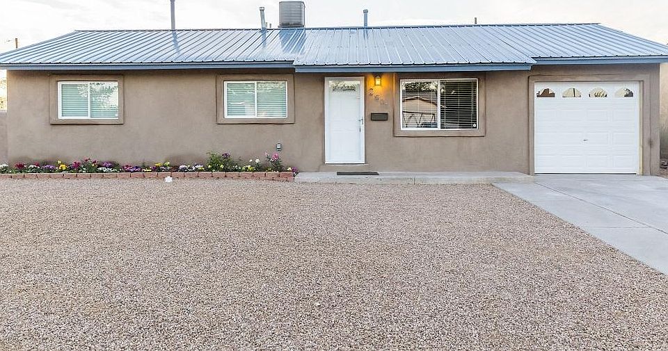1st image of 2901 Hermosa Dr NE #A