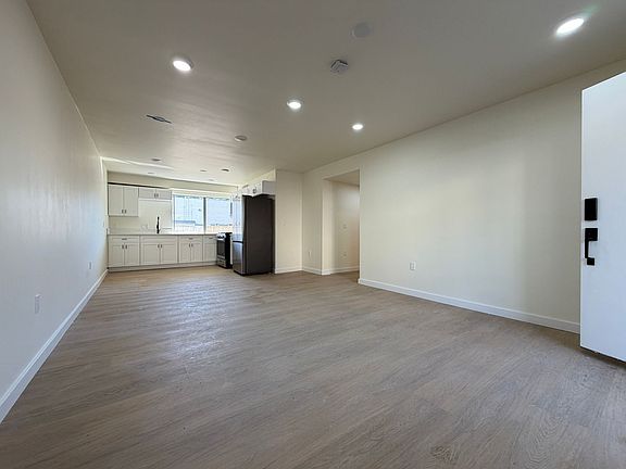 2nd image of 6079 La Prada St #927