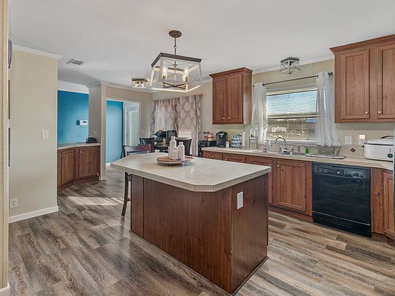 5th image of 7443 Pine Alley Ln