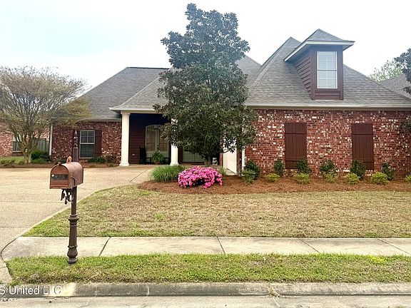 2nd image of 563 Eastside Cv