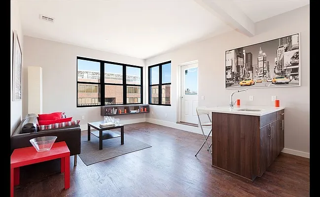 Rented by EXR | media 21