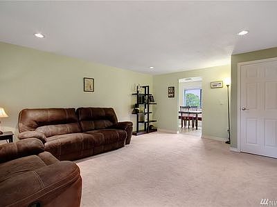3rd image of 18407 62nd Pl W