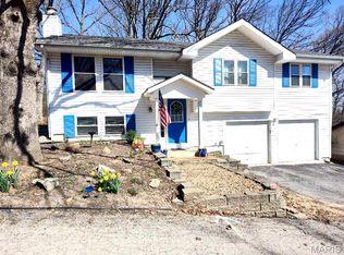 18 Muir St, Eureka, MO 63025