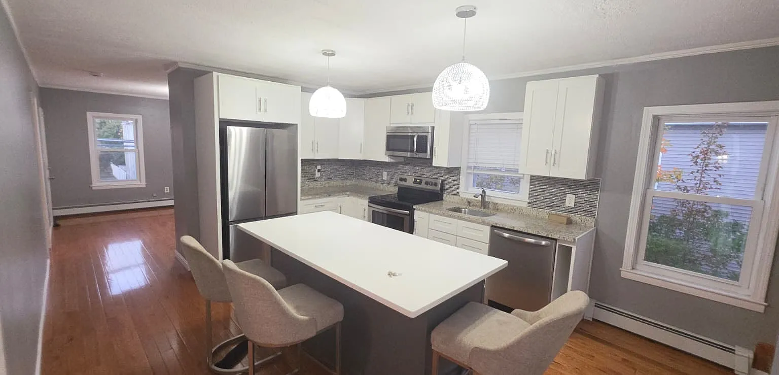 4 bed, 1300 sqft, $4,500 — Photo 1