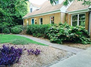 1060 Algonquin Rd, Norfolk, VA 23505