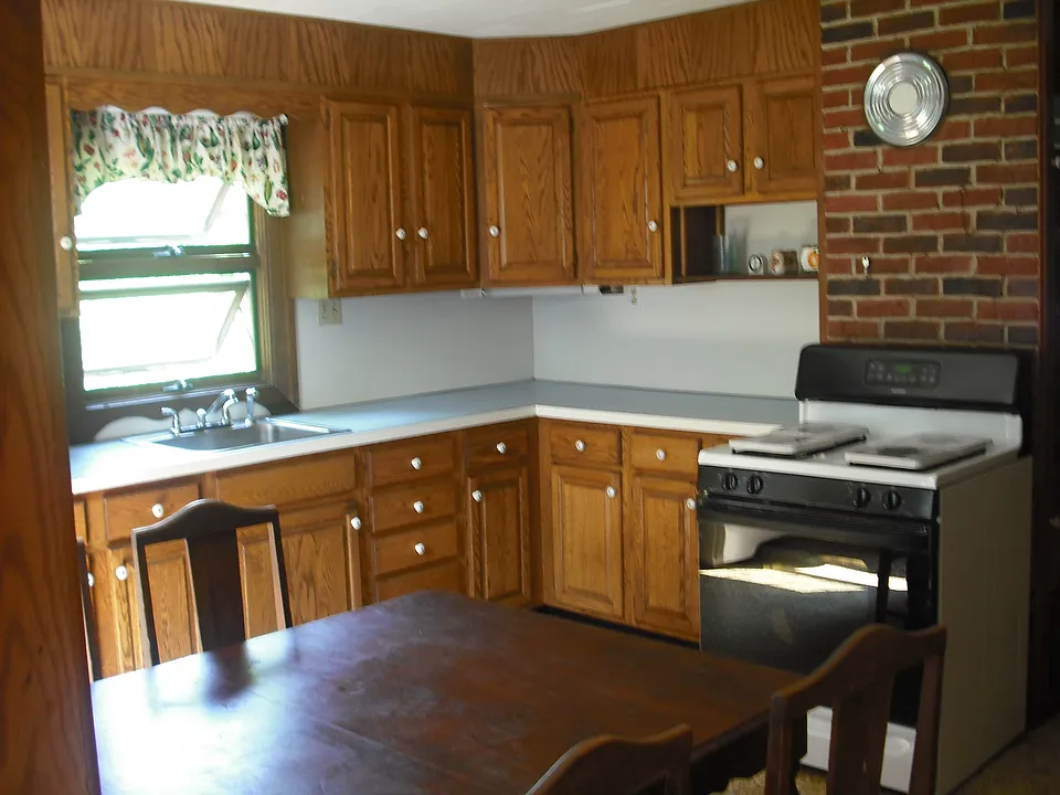 343 Main St