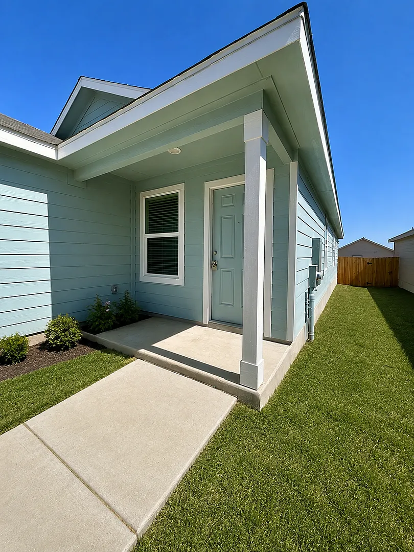 Welcome to your new home in Steelwood Trails, New Braunfels! — Photo 2