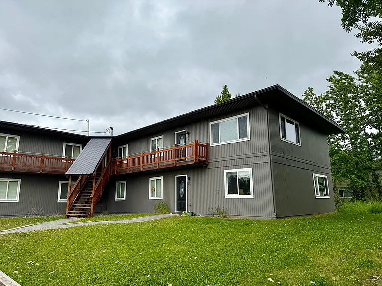 400 Dailey Ave #8 — Photo 15