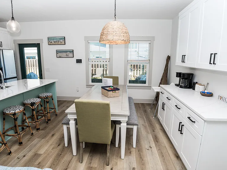 22524 Lakeview Dr — Photo 23