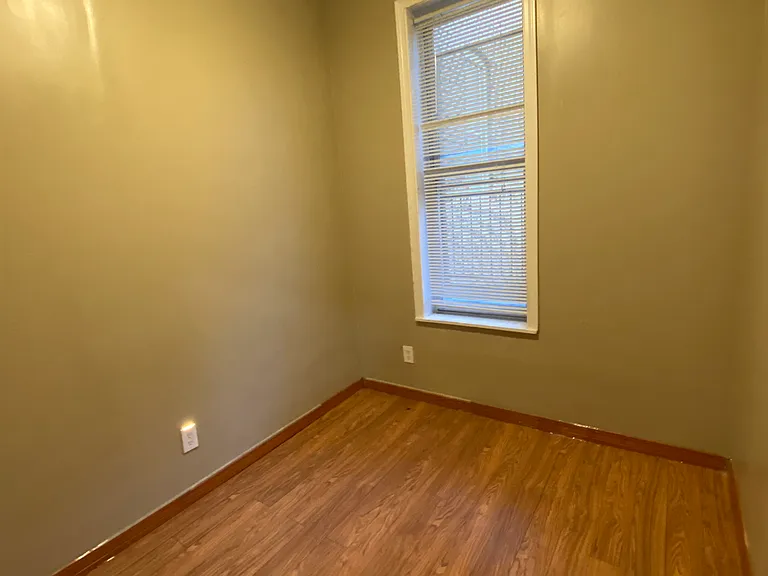 1807 S May St #2B — Photo 24