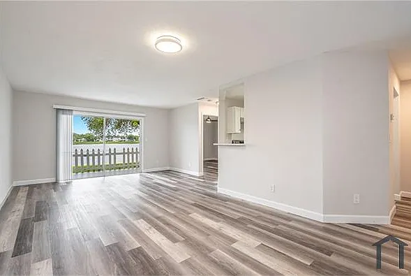 2 bed, 1020 sqft, $2,350 — Photo 2