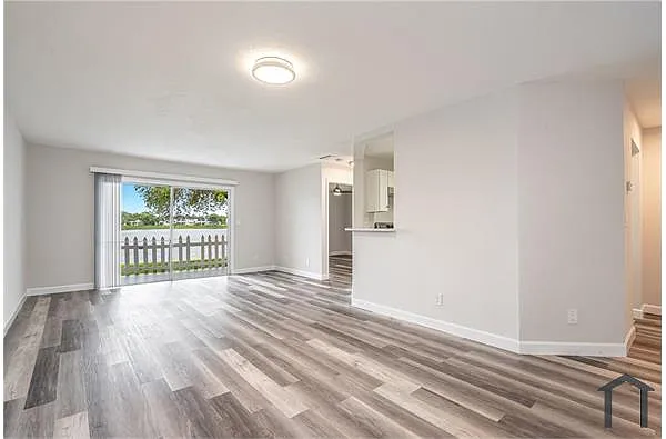 Building Photo - 3433 NW 44th St #102