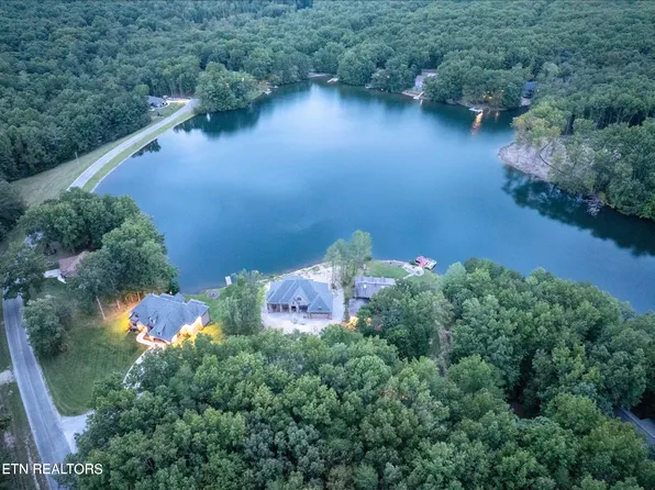 16 Heiskell Ct, Crossville, TN 38558