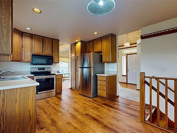 5th image of 5412 67th Street NE