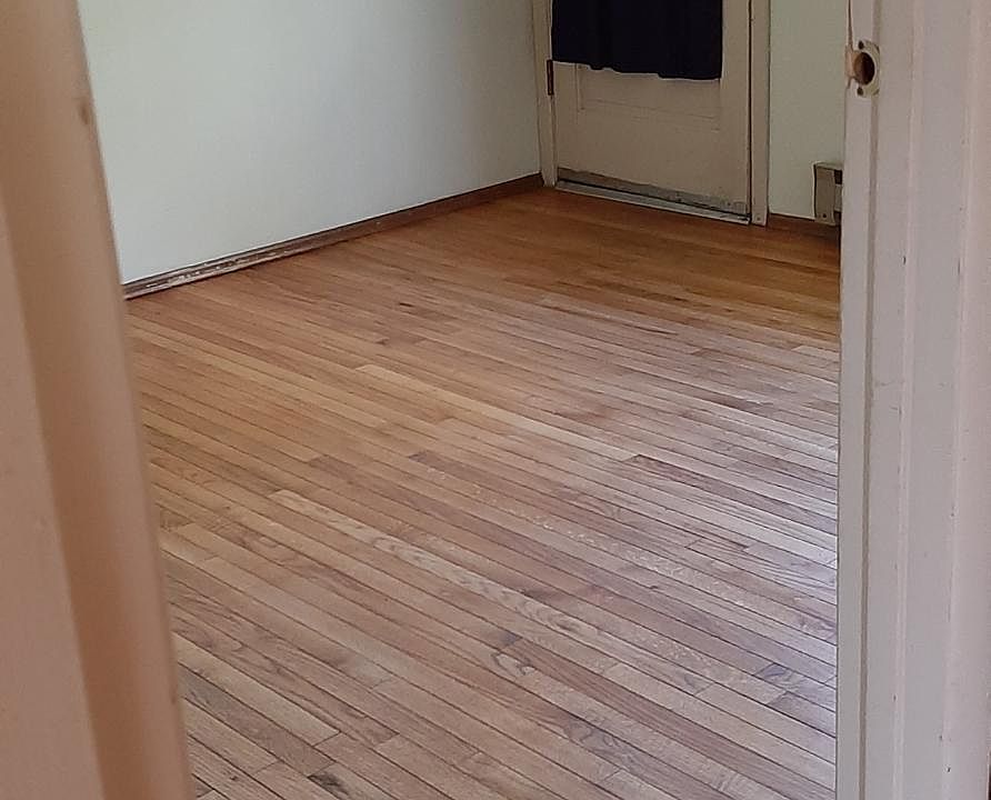 2nd image of 1 Kingston Dr #3
