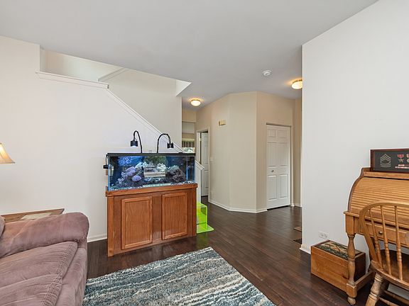 4th image of 1969 Cambridge Ln