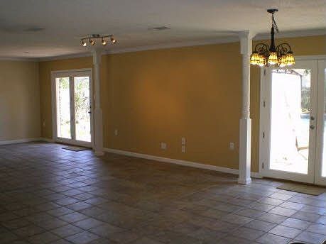 Living/Dining Area