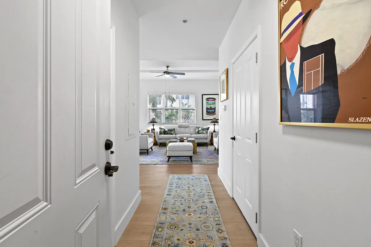 Building Photo - 3940 N Flagler Dr #206
