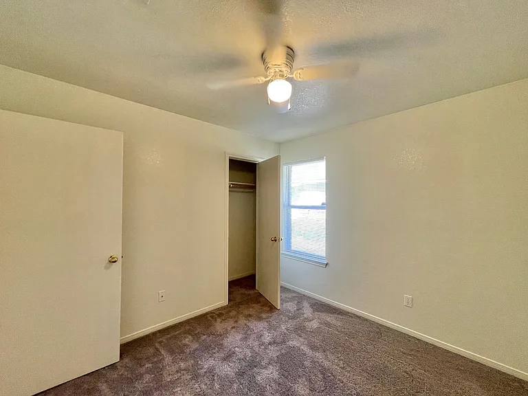 2205 Indian Trl — Photo 9