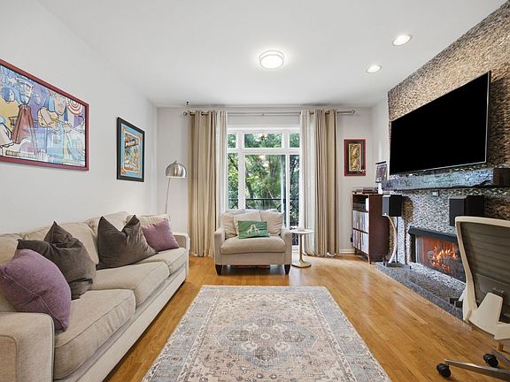 4th image of 2127 W Rice St APT 2E