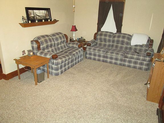 5th image of 313 Willow St