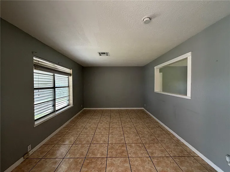 4406 Donegal Dr — Photo 4