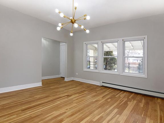 3rd image of 13 Hunt Ave